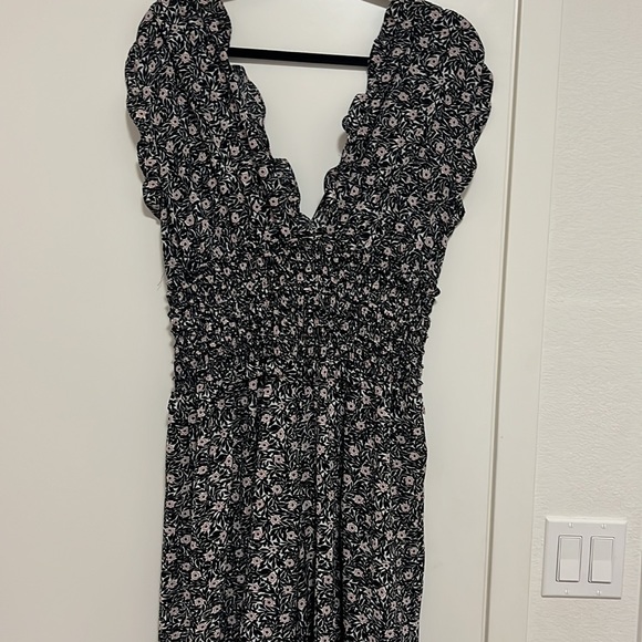 Max Studio Romper - Picture 4 of 5